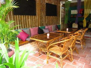 Sok San Hostel Siem Reap Esterno foto